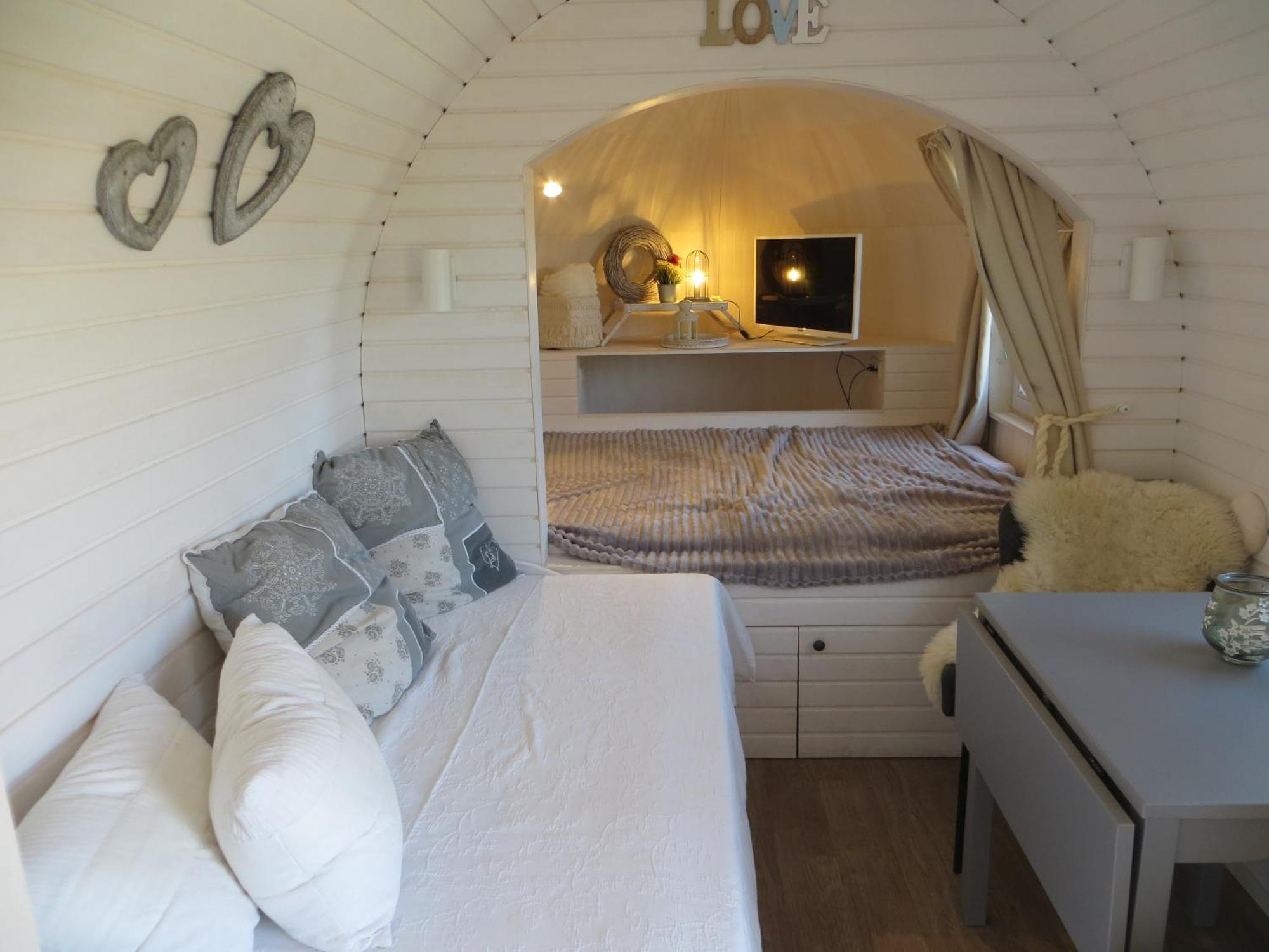 Bettis - Uebernachten Im Iglu-Tinyhaus Tostedt  Экстерьер фото